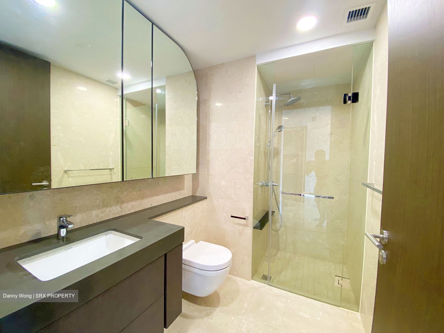 Avenue South Residence (D3), Apartment #413937051